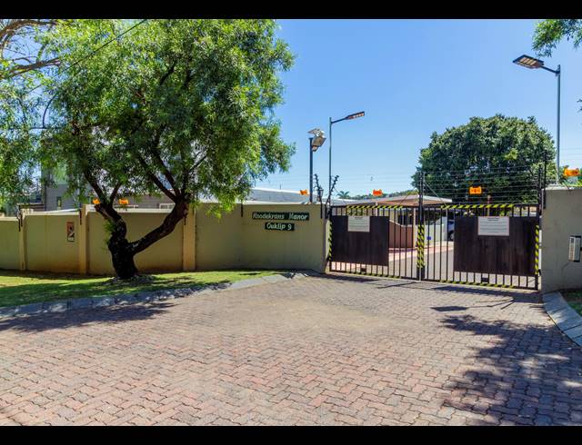 2 BEDROOM TOWNHOUSE FOR SALE IN ROODEKRANS